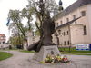 Pomnik Papieża w Łowiczu